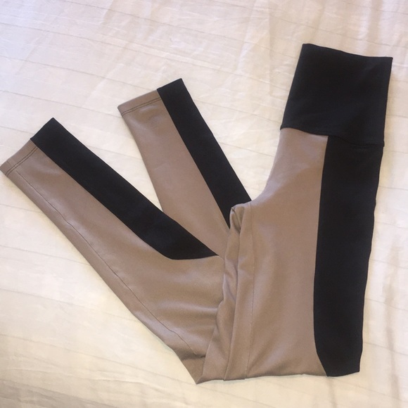 Live The Process Geometric Leggings - Picture 6 of 7